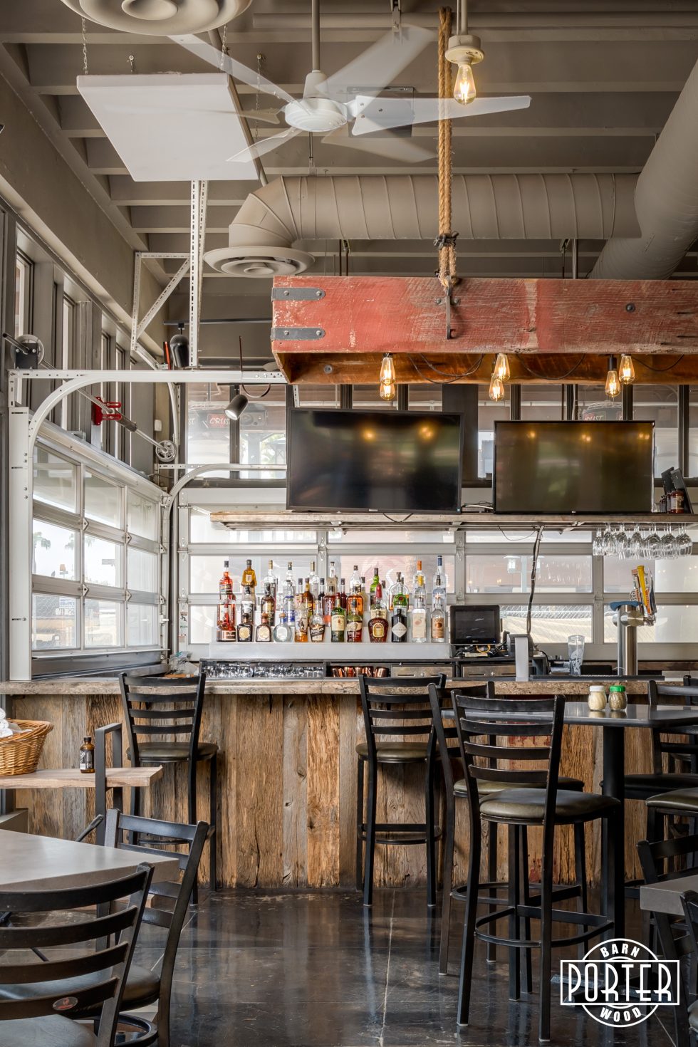 Crust Simply Italian Chandler Porter Barn Wood