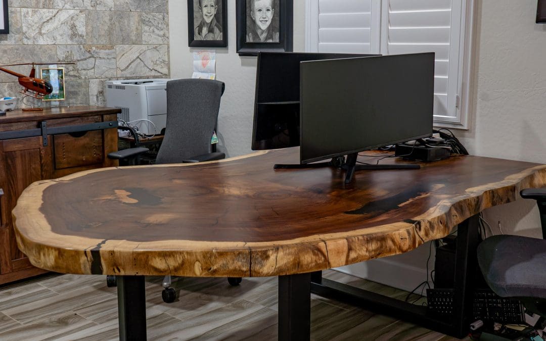 Perota Office Table
